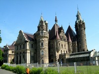 zamek moszna